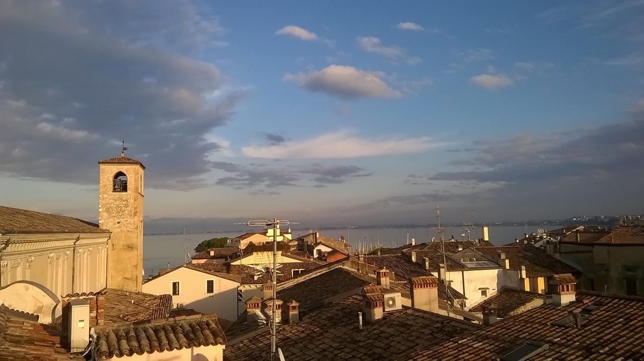 Casa Bagatta Διαμέρισμα Ντεζεντσάνο ντελ Γκάρντα Εξωτερικό φωτογραφία