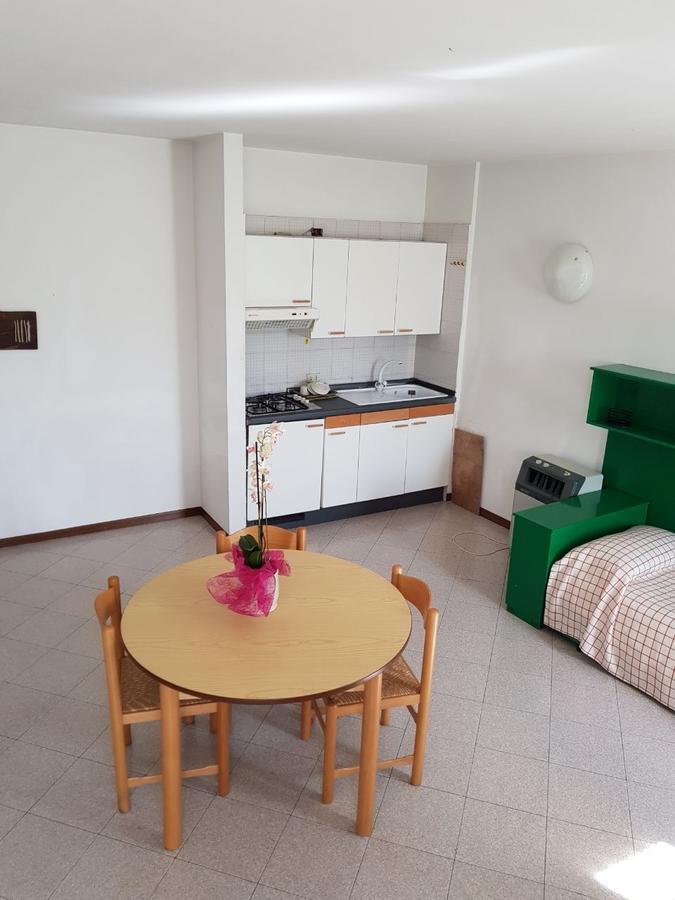Casa Bagatta Διαμέρισμα Ντεζεντσάνο ντελ Γκάρντα Εξωτερικό φωτογραφία